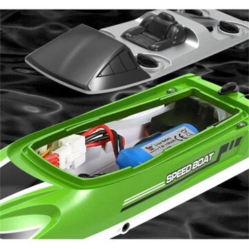 RC Vanguard HXJRCHJ813 2.4G 4CH RC Boat High Speed LED Light Capsized Reset Speedboat